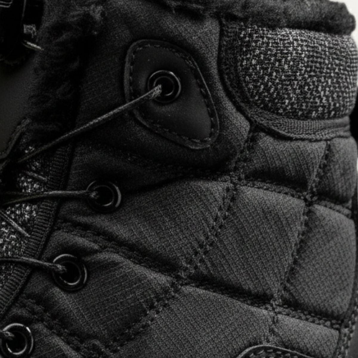 The Northpark Men’s Stylish Plush Lined Snow Boots