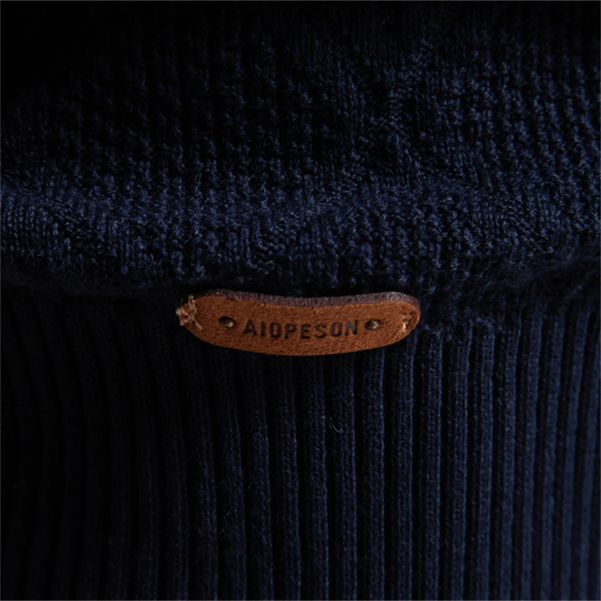 The Hebrides Men’s Casual Diamond Pattern Knit Polo Sweater