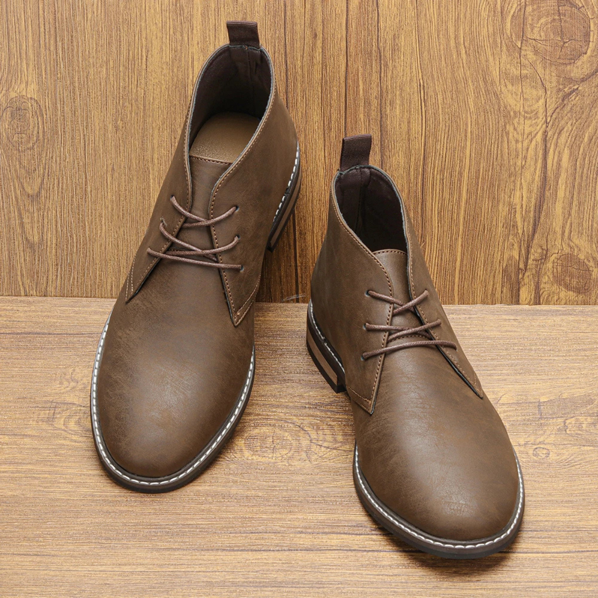 The Toscana Men’s Retro Leather Lace Up Ankle Chukka Boots