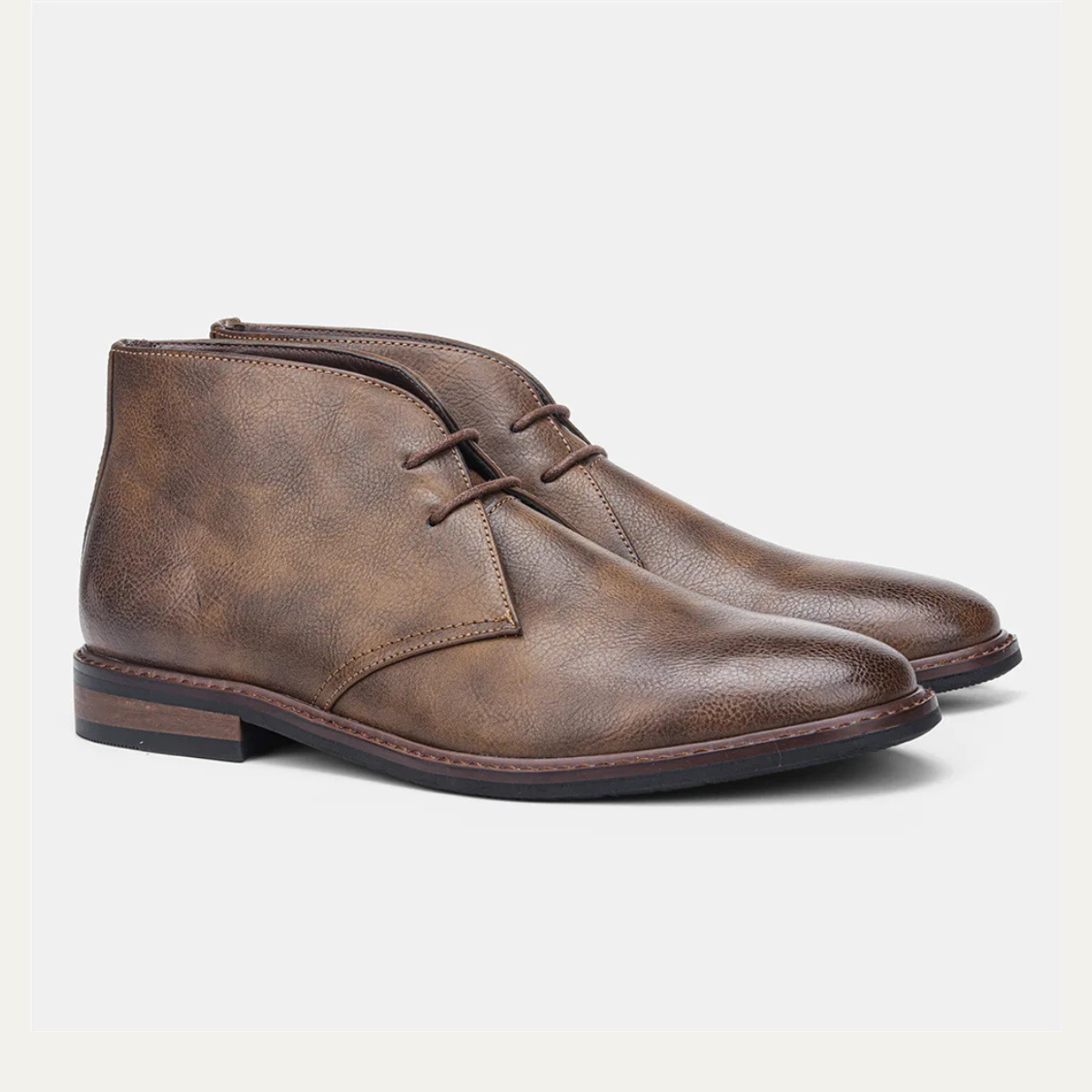 The Locorotondo Men’s Leather Lace Up Chukka Boots