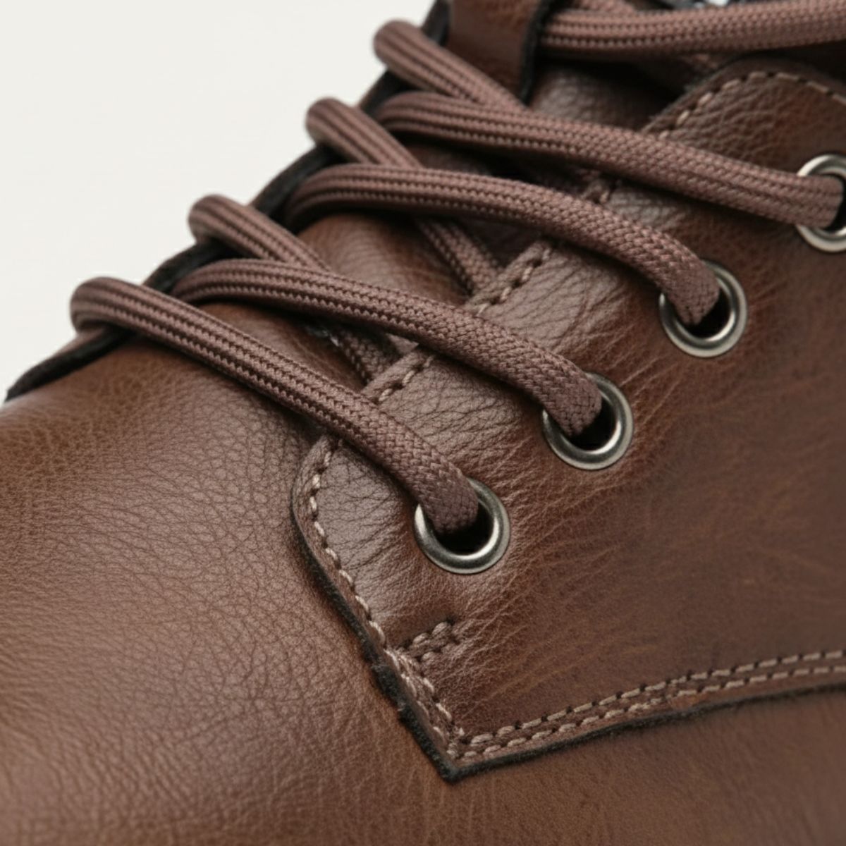 The Silverfield Men’s Classic Lace Up Leather Ankle Snow Boots