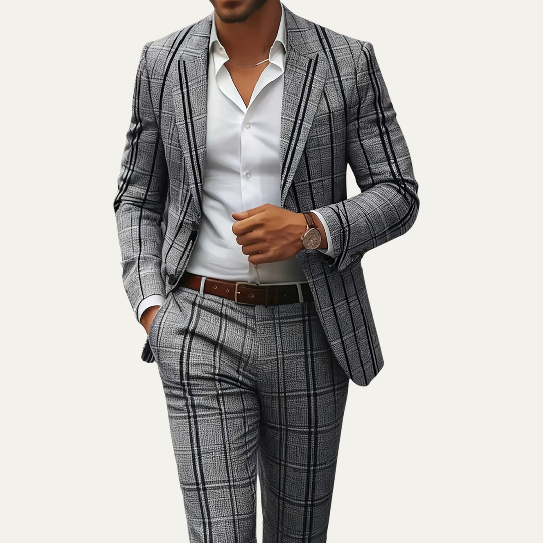 The San Clemente Men’s Plaid Slim Fit Suit Set