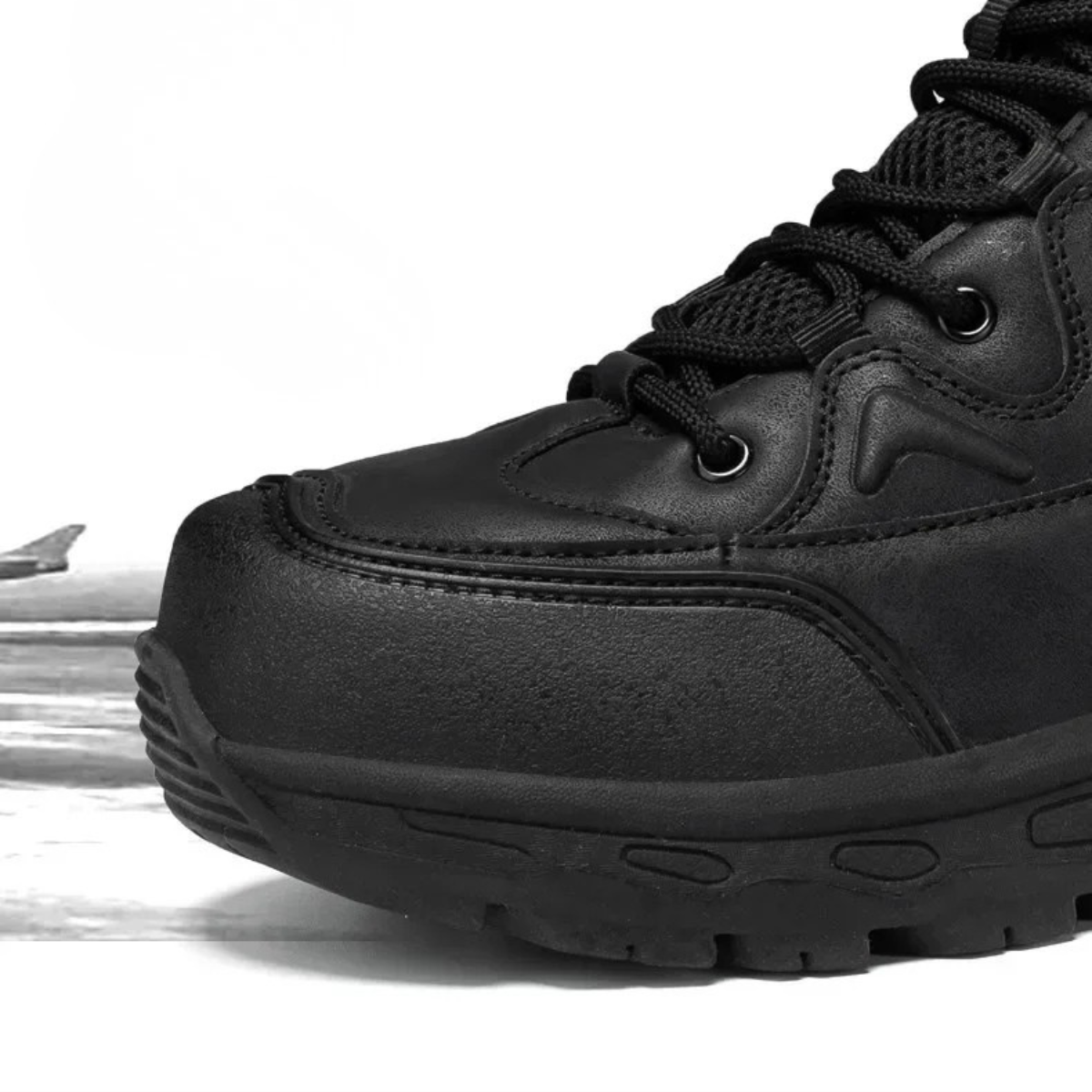 The Windmill Ridge Men’s Durable Tactical Waterproof Snow Boots