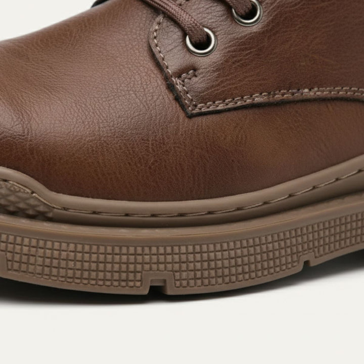 The Silverfield Men’s Classic Lace Up Leather Ankle Snow Boots