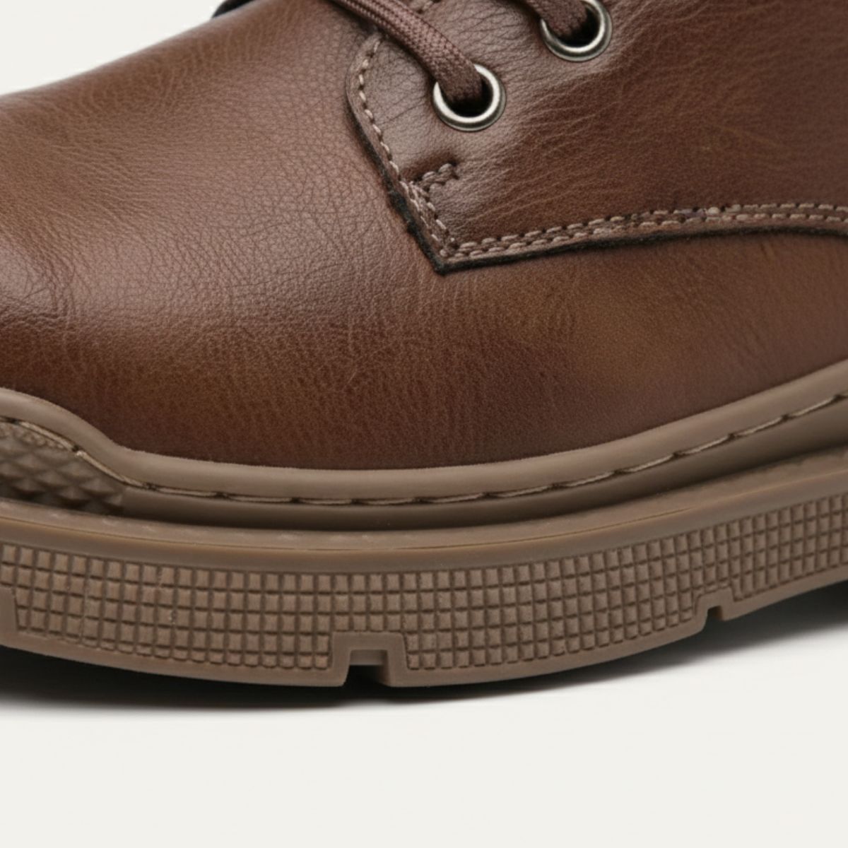 The Silverfield Men’s Classic Lace Up Leather Ankle Snow Boots