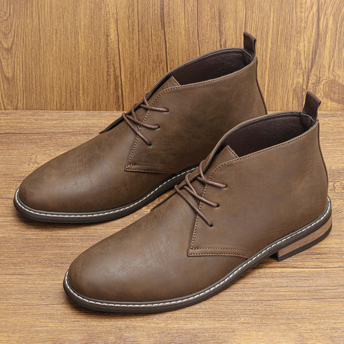 The Toscana Men’s Retro Leather Lace Up Ankle Chukka Boots