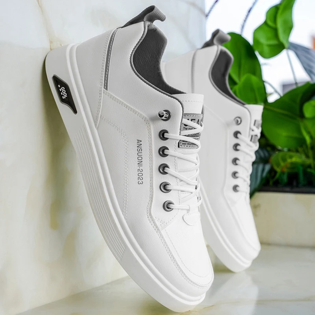 The Longview Men's Classic Lightweight Lace Up Sneakers