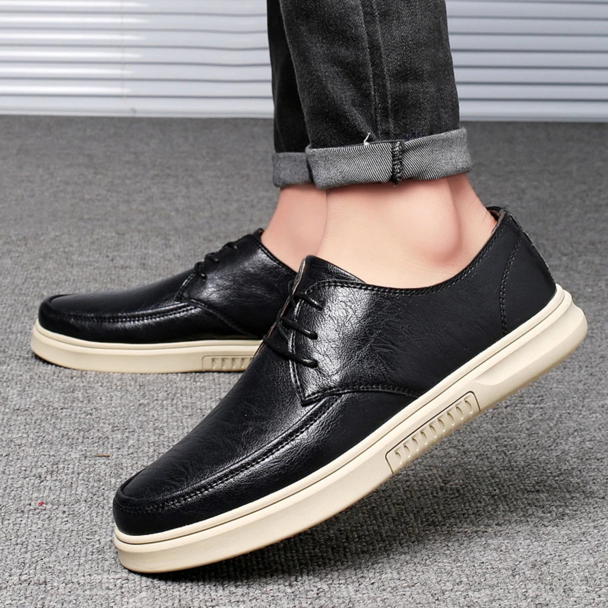 The Alderwood Men’s Comfortable Leather Look Lace Up Sneakers