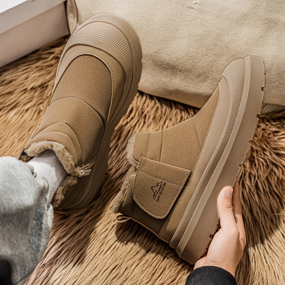 The Frascati Men’s Waterproof Fur Lined Slip On Anti Slip Ankle Snow Boots