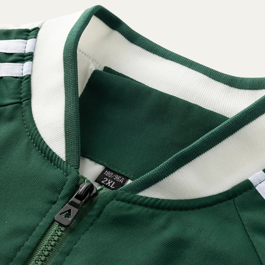 The Oakridge Men’s Zip Up Light Jacket