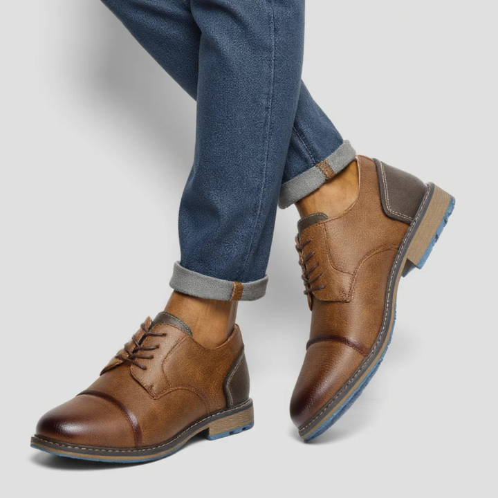 The Monferrato Men’s Retro Lace Up Leather Oxford Shoes