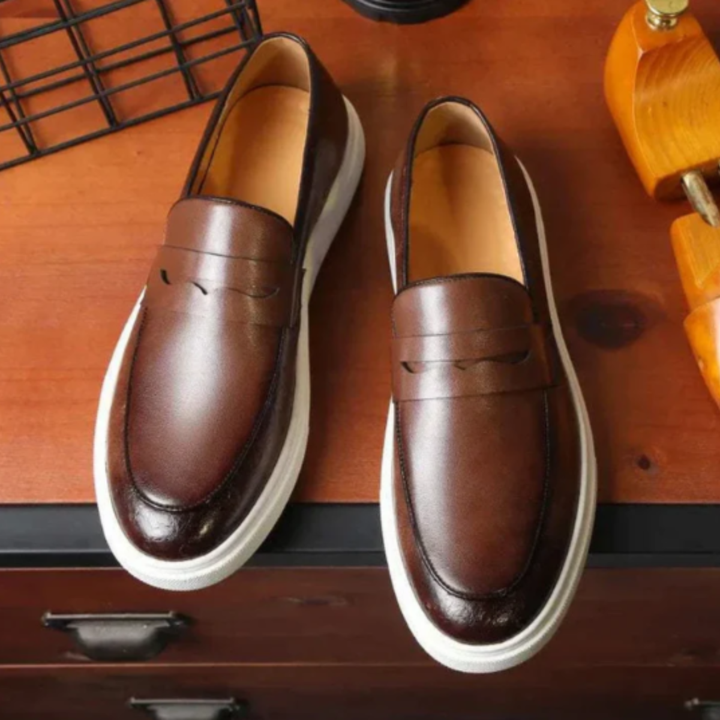 The Arezzo Men’s Leather Loafer Sneaker