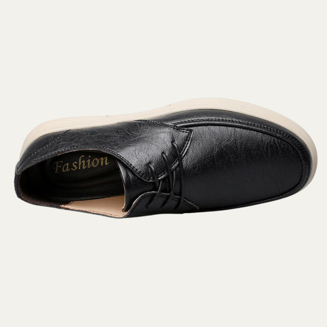 The Alderwood Men’s Comfortable Leather Look Lace Up Sneakers