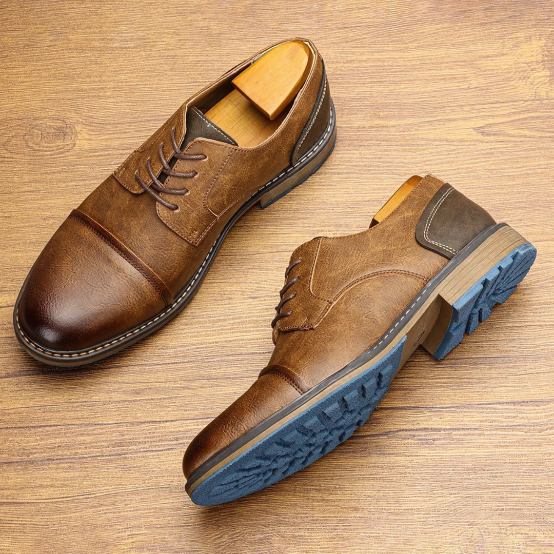 The Monferrato Men’s Retro Lace Up Leather Oxford Shoes