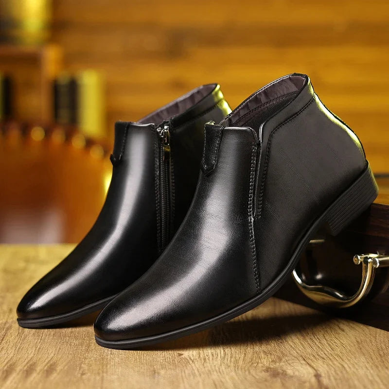 The Mantova Men’s Pointed Toe Vintage Leather Ankle Boots