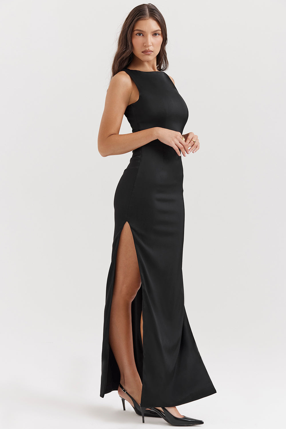 Women's Minimal Black Sleeveless Evening Gown