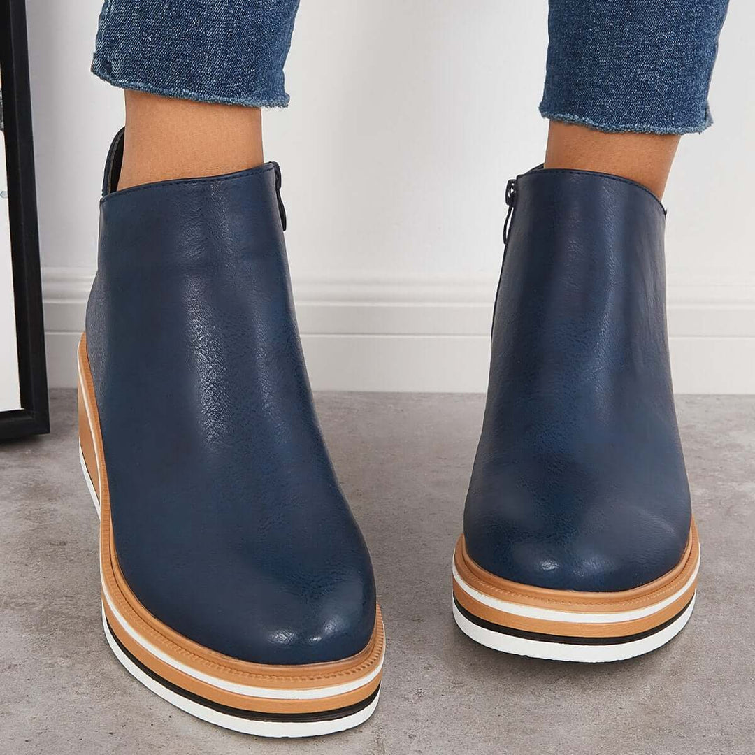 Chic Platform Ankle Boots with Zipper Detail